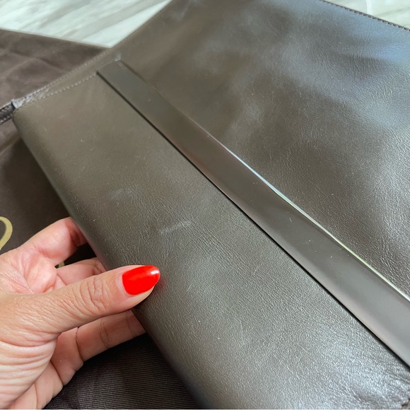 Rare GUCCI Metal Trim Brown Envelope Bag with Shoulder Strap - Picture 10 of 16